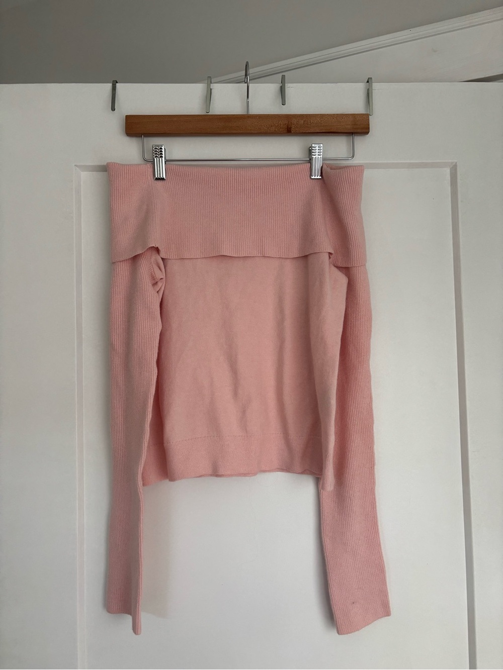 Banana Republic Off the Shoulder Pullover Sweater in Pink Lace